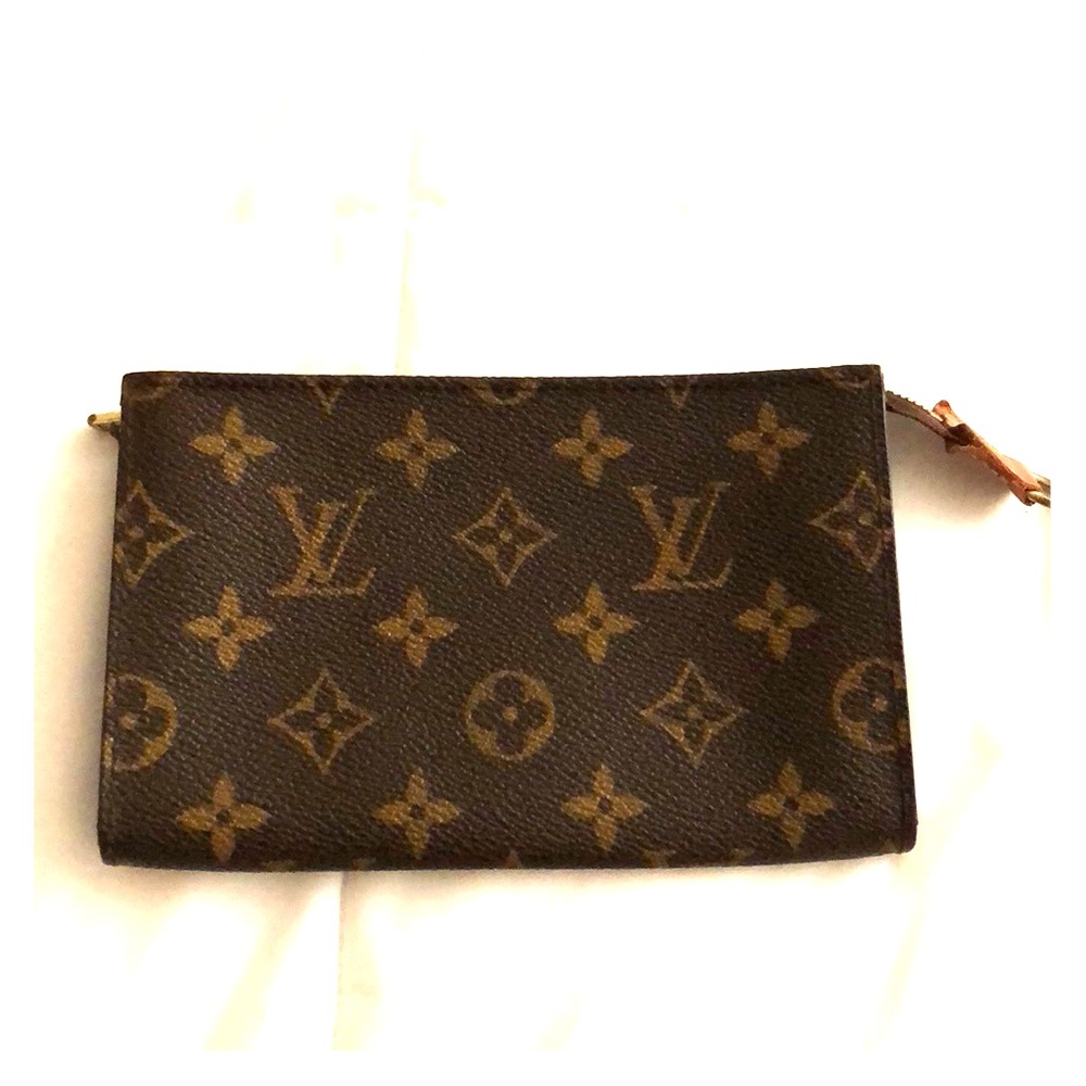 Louis Vuitton Bucket PM Pouch.